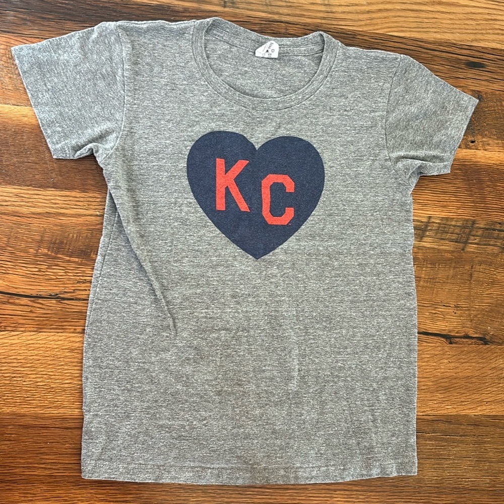 KC Charlie Hustle T-shirt youth size 10 Kansas City royals